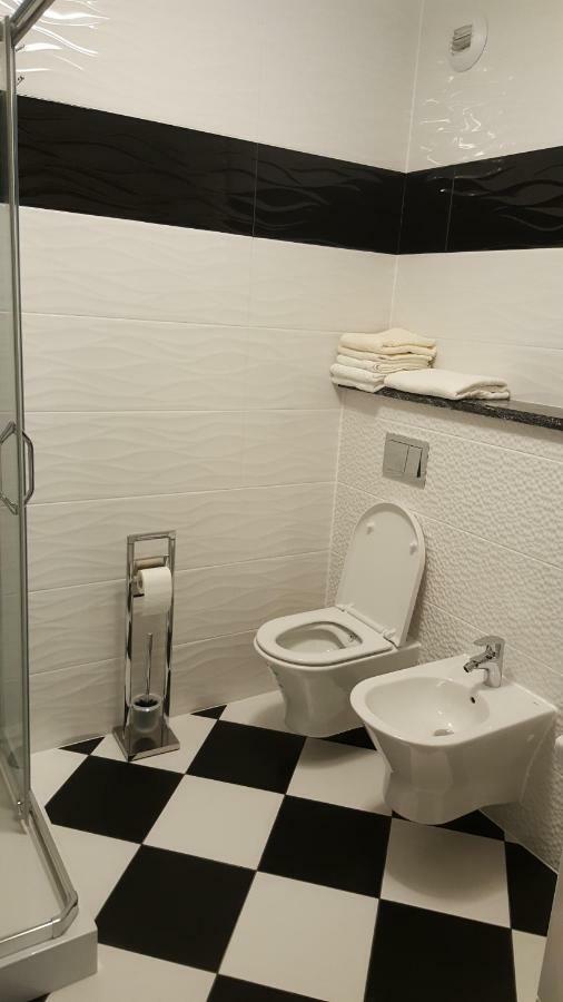 Wroclaw Apartamenty Kepa Mieszczanska Екстериор снимка