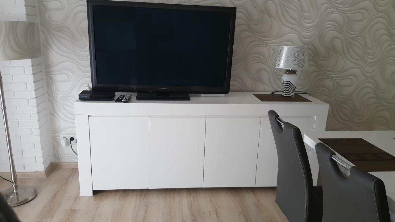 Wroclaw Apartamenty Kepa Mieszczanska Екстериор снимка
